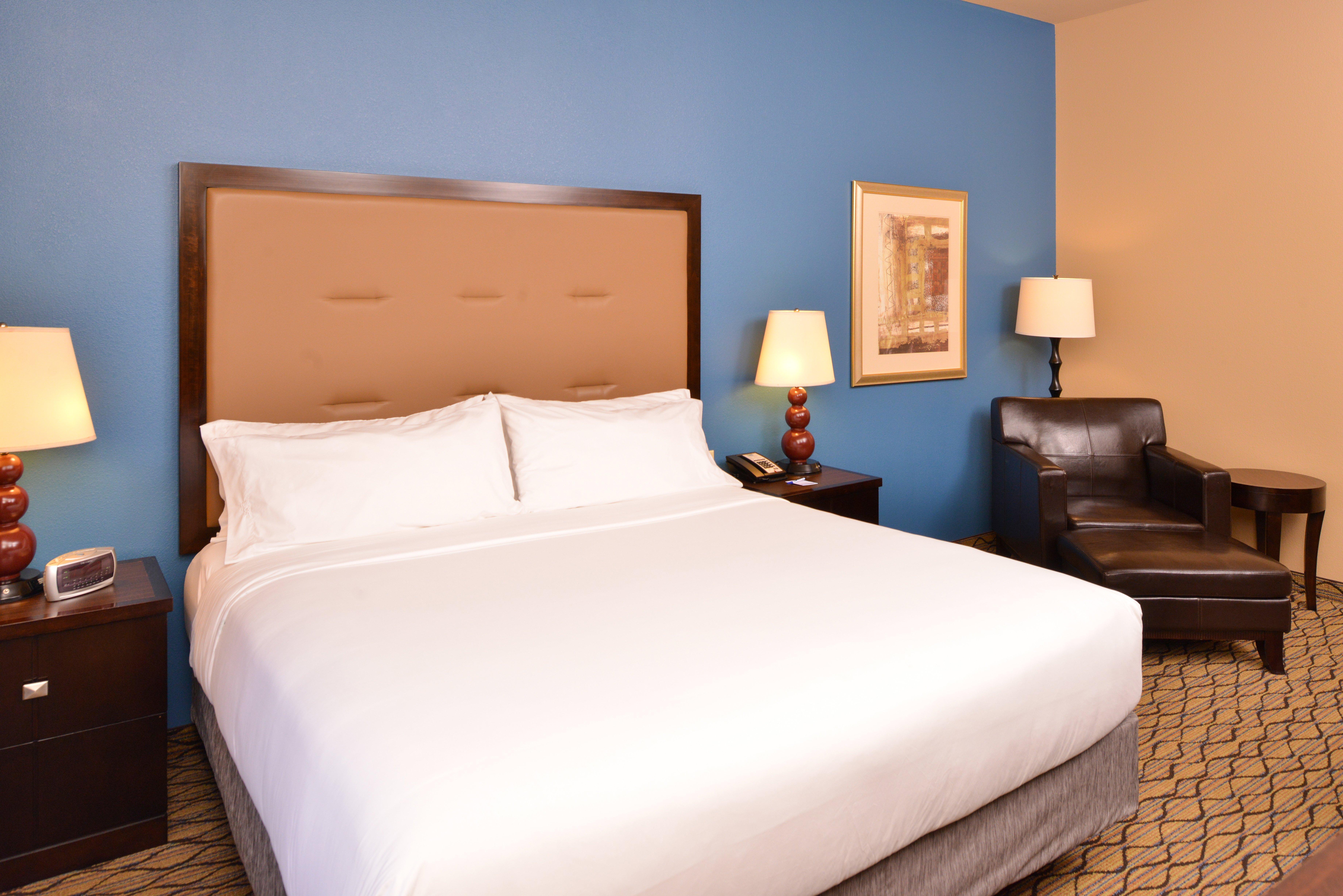 Holiday Inn Express Hotel & Suites Wichita Falls, An Ihg Hotel Exterior photo